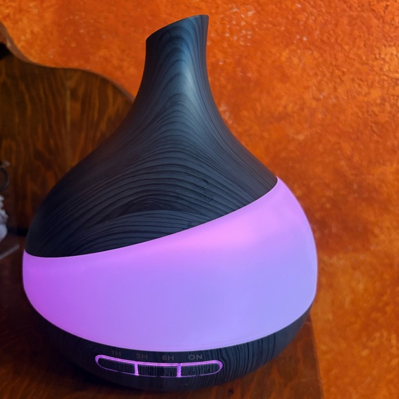 NIB Essential Oil Diffuser - Picture 7 of 12